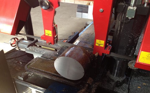 公安卧式带锯床加工时出现明显振荡如何排查？